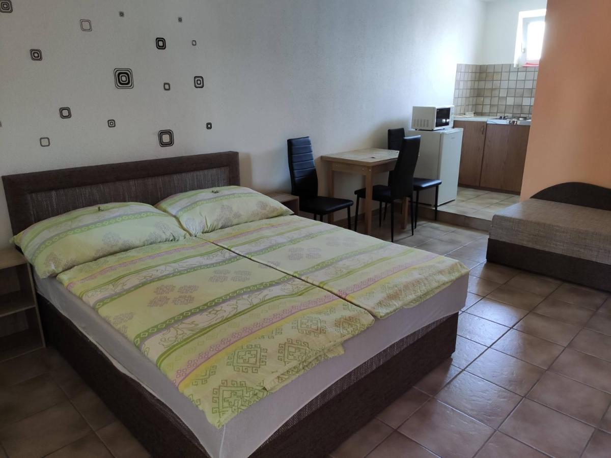 Vasti Apartman Siofok Exterior photo