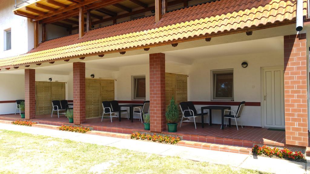 Vasti Apartman Siofok Exterior photo
