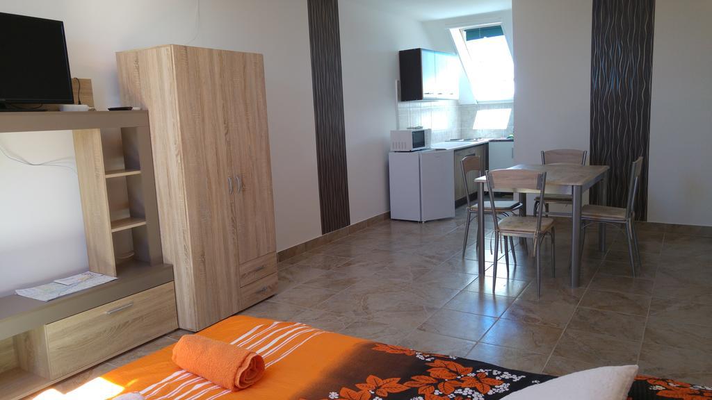 Vasti Apartman Siofok Exterior photo